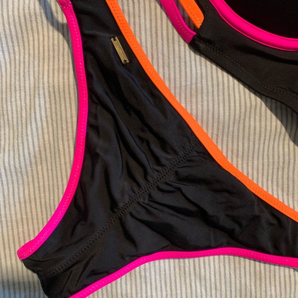 Victoria’s Secret bathing suit - Picture 4 of 5